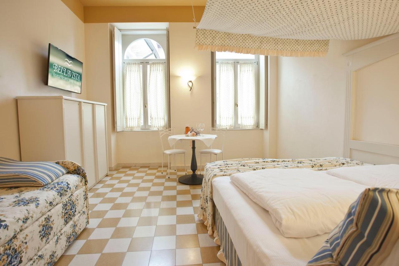 Bellavista Lakefront Hotel & Apartments Riva del Garda Exterior photo