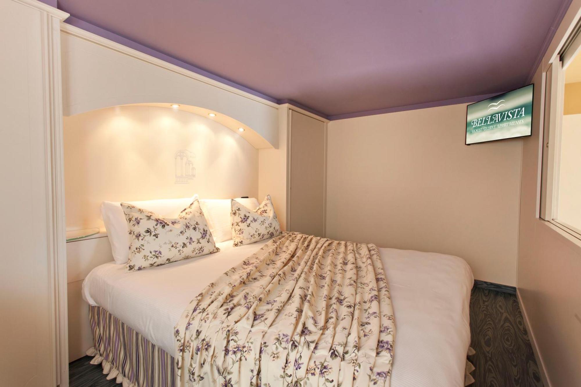 Bellavista Lakefront Hotel & Apartments Riva del Garda Room photo